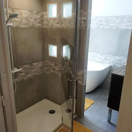 Ferienhaus Maison Confortable A Proche Du Centre Et Du Stade *