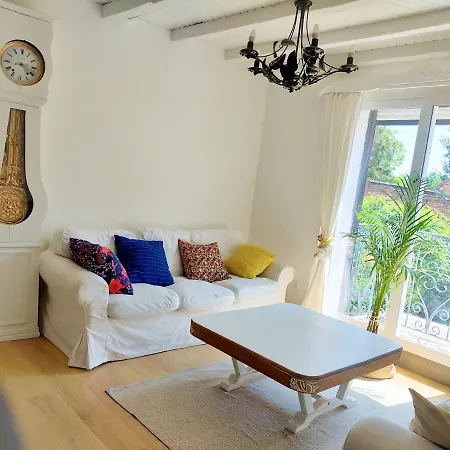 Ferienhaus Maison Confortable A Proche Du Centre Et Du Stade