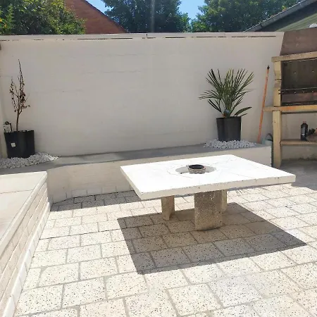 Ferienhaus Maison Confortable A Proche Du Centre Et Du Stade *