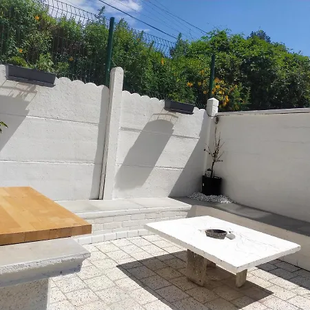 Maison Confortable A Proche Du Centre Et Du Stade