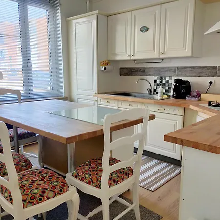 Hébergement de vacances Maison De 3 Avec Jardin Clos Et Wifi A